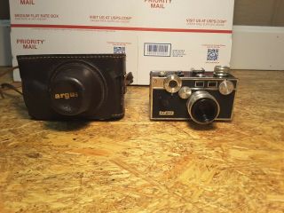 Vintage Argus C3 35mm Camera With F/3.  5 50mm Cintar Lens With Range Finder,  Case
