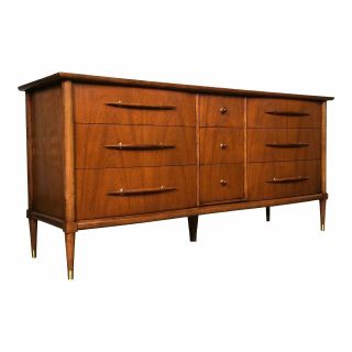 Mid - Century Danish Modern Walnut 9 - Drawer Dresser / Credenza / Tv Stand