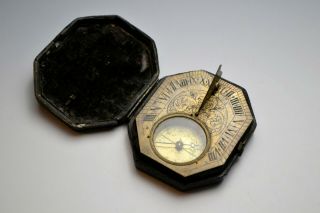 Good 18th Century French Pocket Sundial In Case