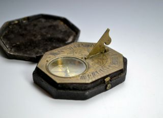 Good 18th Century French Pocket Sundial In Case 3