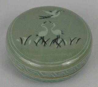 Vintage Chinese Celadon Paste Box W/lid Cranes Crackle Glaze