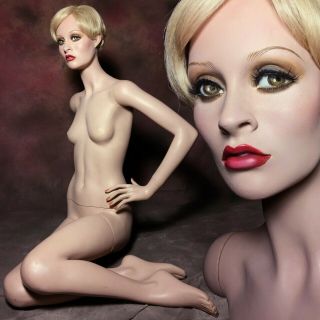 Rare Female Mannequin Freckles Full Size Petite Vintage Twiggy Lookalike Sitting
