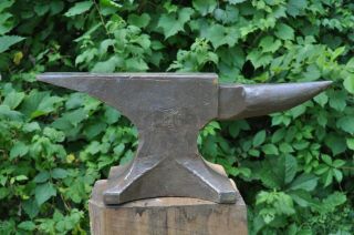 Antique Trenton 125 LB Blacksmiths Anvil Solid Wrought Iron Made In USA 2