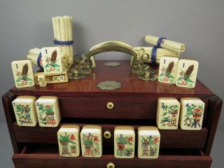 Antique Chinese Bamboo & Bovine Bone Mahjong Mah Jongg Set