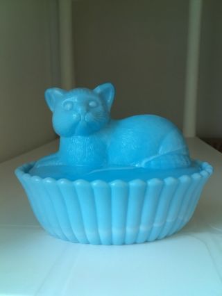 Vintage Westmoreland Blue Milk Glass Cat Candy/Trinket Dish With Lid 6” Long 3