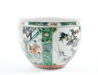 A Fine Chinese Famille Verte Porcelain Jar 2