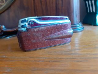 Vintage Ronson Varaflame Lighter In Its Brown Leather Case