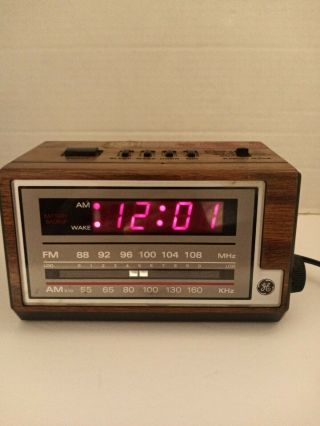 Vintage General Electric Ge Alarm Clock Am/fm Radio 7 - 4601a Tested/works