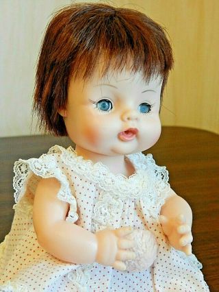 Vintage 1965 9 " Madame Alexander Sweet Tears Vinyl Baby Doll In Vogue Dress