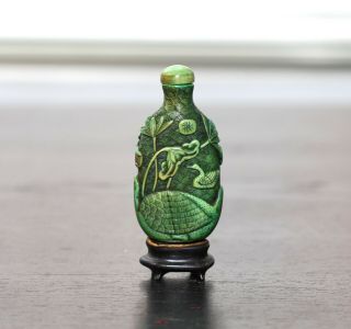 Antique Chinese Carved Bird Snuff Bottles,  Qing Dynasty,  18th Century, .