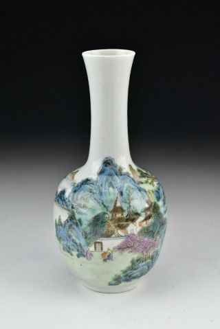Chinese Famille Rose Porcelain Vase With Views Qing / Early Republic Period