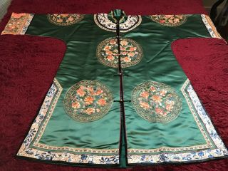 OUTSTANDING ANTIQUE/ VINTAGE CHINESE EMBROIDERED SILK ROBE FINE EMBROIDERY 3