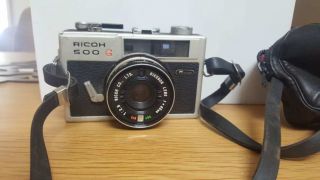 Vintage Camera Film Ricoh 500 G 35mm Film Camera 1:2.  8 40mm Lens.