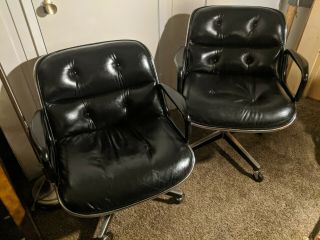 Charles Pollock 1960s Executive Chairs In Black Leather For Knoll A Pair