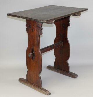 A Rare Pilgrim 17th C Hudson Valley Ny Trestle Foot Tavern Table In Old Surface