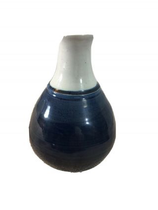 Collectible Vtg Handmade Stoneware Pottery Blue & White Skinny Neck Vase Signed