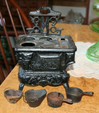 Crescent Cast Iron Stove Antique Vintage Toy Salesman Sample Made In Usa,  Pots