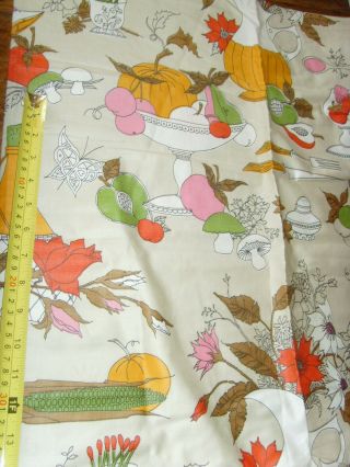 Vintage Retro Kitchen Mushrooms Fruit Bowl Funky Food Fabric Material Matches