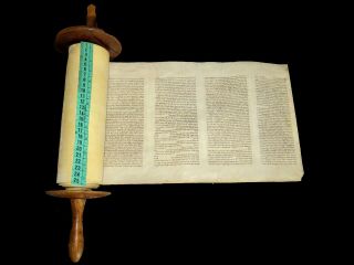 RARE SMALL TORAH BIBLE SCROLL MANUSCRIPT PARCHMENT 150 - 200 YRS OLD FROM EUROPE 2
