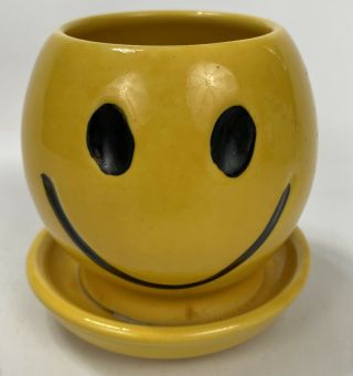 Vintage Mccoy Pottery Smiley Face Yellow Planter Pot 0386 4.  25”