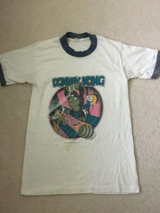 Vintage 1981 Authentic Donkey Kong Nintendo T - Shirt Sz M Fits S