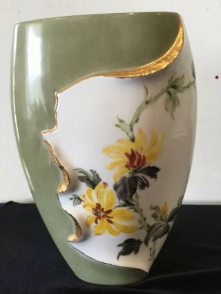 Vintage Kaiser Germany Porcelain Vase 1997