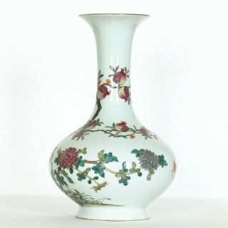 A Chinese Famille - Rose porcelain vase 2