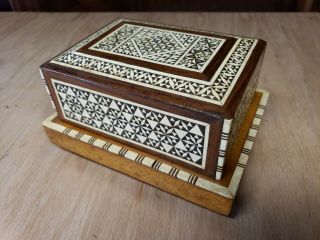 Vintage Hand Crafted Mother Of Pearl Inlaid Wood Cigarette/music Box Dispenser