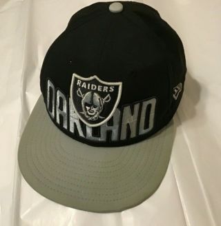 Oakland Raiders Vintage Small - Medium Era 9fifty Snapback Hat