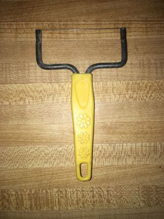 Vintage Cheese Slicer Wire Cutter Plastic Yellow Handle 3 Flowers
