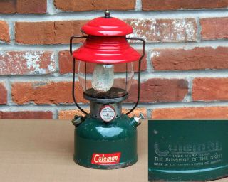 38 1951 Vintage Coleman 200a Red Green Christmas Lantern 11 - 51
