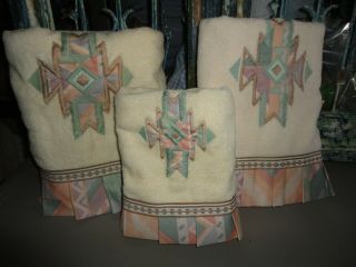 Vintage R A Briggs Southwestern Pastel Pleated (3pc) Set Towels Lillian Rose