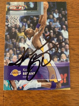 Kobe Bryant Hand Signed Autographed Los Angeles Lakers Basketball Card