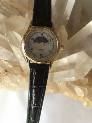 Ladies Vintage Timex Moonphase Watch With Battery
