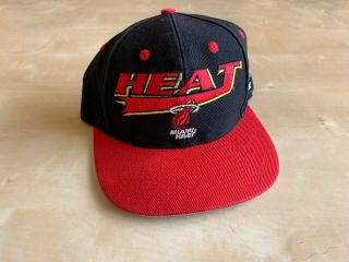 Vintage Miami Heat Logo Athletic Snapback Hat Cap Nba Basketball 90s