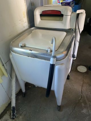 Vintage Antique Maytag Wringer Washing Machine Model E2l