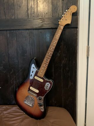 Fender Jaguar Guitar W/hardshell Case