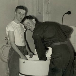 Vintage Photo 1960s Us Army Military Soldiers Bathroom Barracks Posed