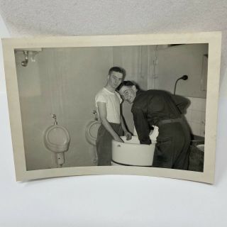 Vintage Photo 1960s US ARMY MILITARY SOLDIERS BATHROOM BARRACKS POSED 2
