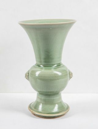 Chinese Antique Green Glazed Porcelain Vase,  Ming Or Later