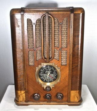 Antique Zenith Vintage Tube Radio Restored And