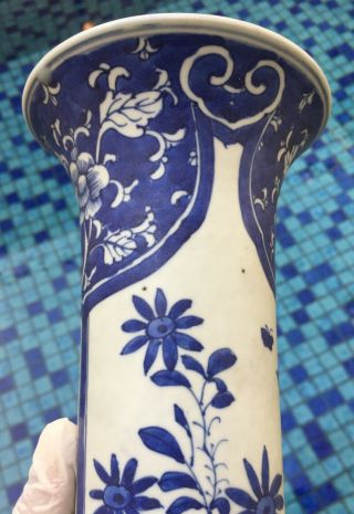 A Large antique chinese blue and white kangxi porcelain vase (Shipwreck) 2
