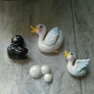 Vintage Enesco Ceramic Swan Duck Wall Plaques 3 Babies Bubble Japan Mermaid Bath