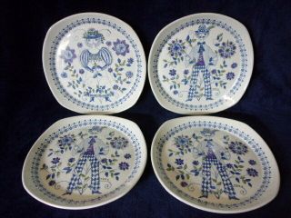 Vintage Figgjo Norwegian Pottery 4 Plates,  Turi Design - " Lotte ".