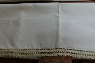 Vintage Snowy White Cotton Pillowcases 21x32 Fab Crochet Along Border