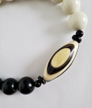 Vintage Pauline Rader Elegant Black&White Choker Necklace - horn central bead 3