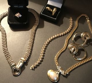 House Jewellery Vintage,  Retro Or Later Listing As Gold Tone