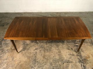 MID - CENTURY MODERN WALNUT DINING TABLE WITH 3 - EXTENSIONS & TABLE PADS - SEATS 10 3