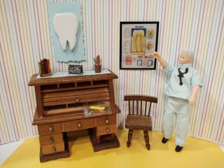 HORSMAN DOLL w/ROLL TOP WOOD DESK And CHAIR Miniature Dollhouse Furniture 1:12 2