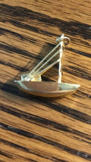 Vintage 14k 585 Yellow Gold Charm Chinese Junk Boat.  B1